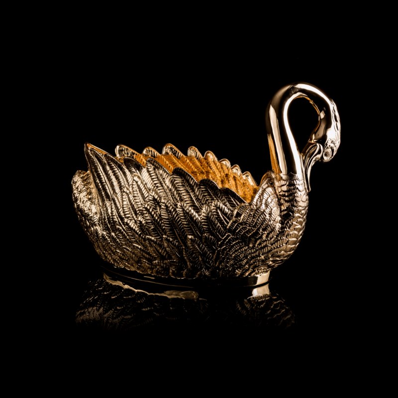 Le Cygne Centerpiece